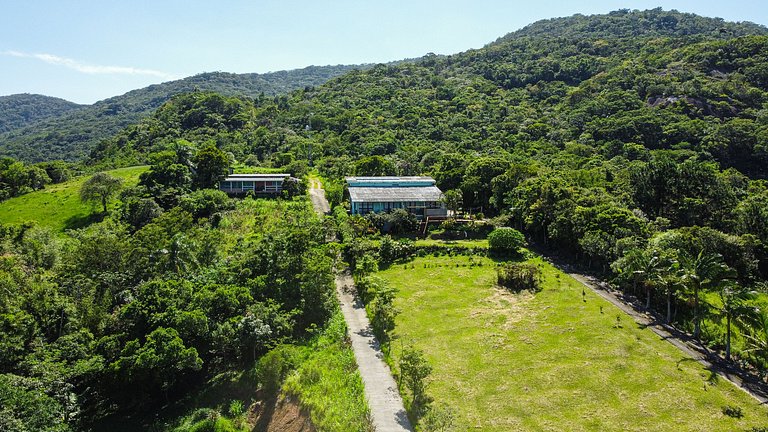 Casa super espaçosa com vista linda para o mar.