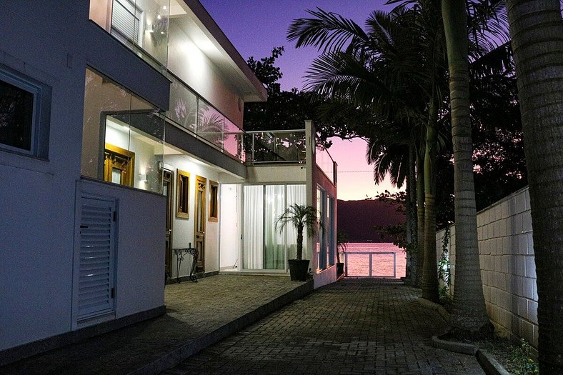 Charme, pôr do sol, praia privada. Exclusividade.